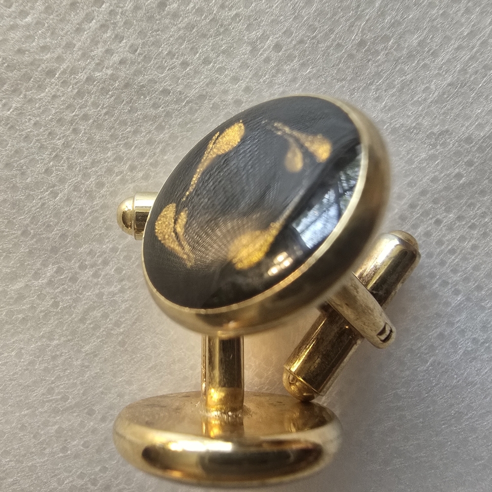 VINTAGE OVAL GOLD TONE CUFF LINKS WITH BLACK /BLUE STONE